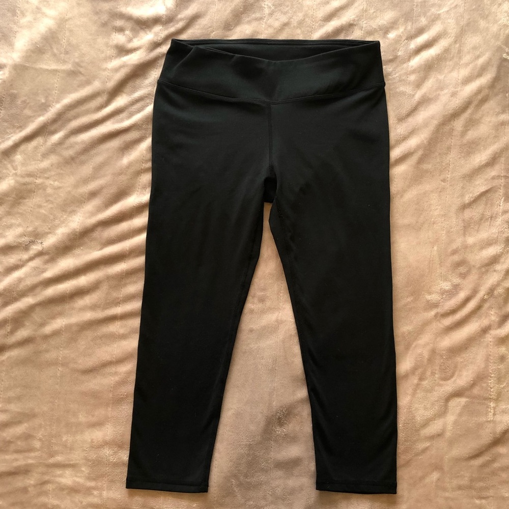 Fabletics Crop Leggings